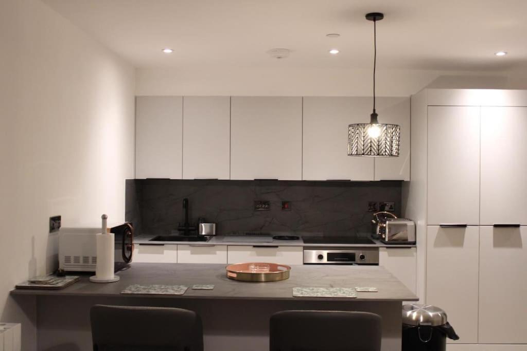 Amazing Luxury One Bedroom Apartment In The Heart Of Preston Preston  Dış mekan fotoğraf